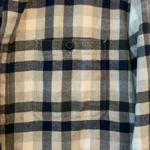 Long sleeved Express Flannel - Picture 3 of 3
